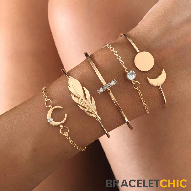 Bracelets simple bijoux en diamant tendance pour femme | Bijoux de bras,  Bracelets simples, Bracelet en diamant